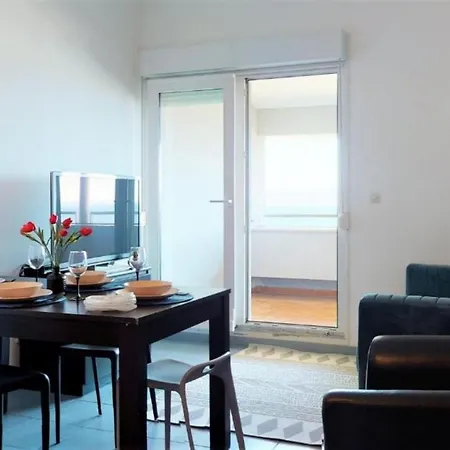 Apartment M *