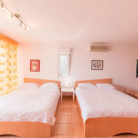 Apartment M
