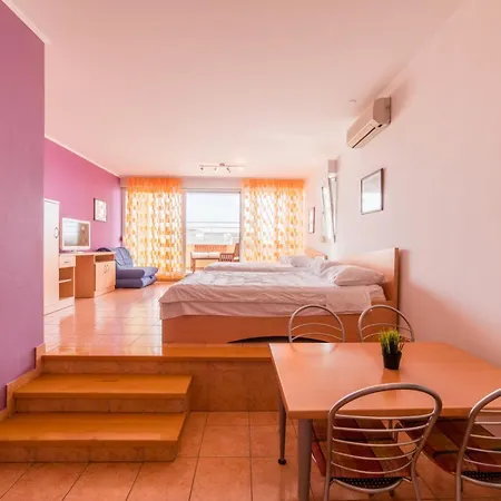Apartment M *